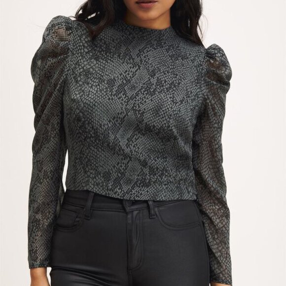 Dynamite Cropped Snake Print Blouse - Picture 1 of 7